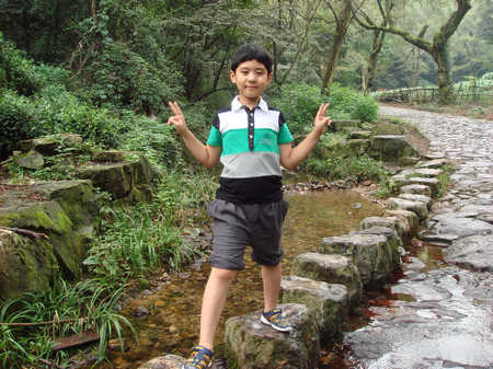 唐佳豪,考入信达外国语学校