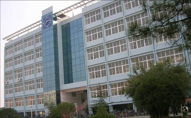 南昌师范学院附属中学