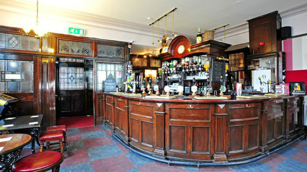 玩转英伦：酒吧也是艺术馆